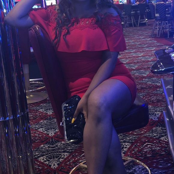 Short Off Shoulder Red Dress - Picture 5 of 5